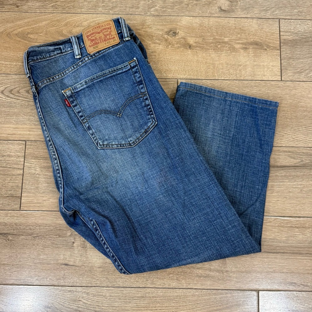 Levi's 505 Jeans‎ Mens W40 L30 (hemmed to 26) Regular Fit Medium Wash Denim